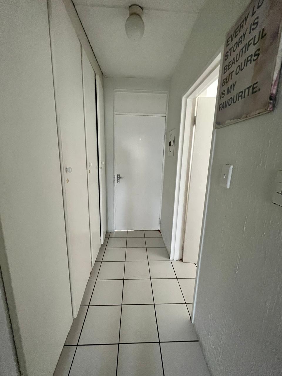 317699945.jpg
