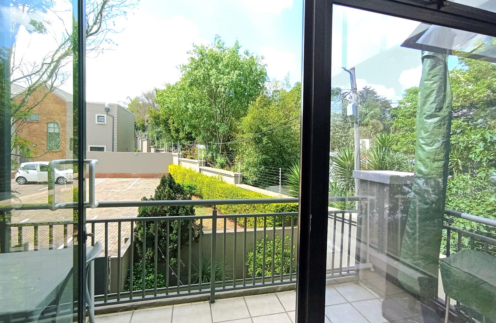 730617_patio3.jpg