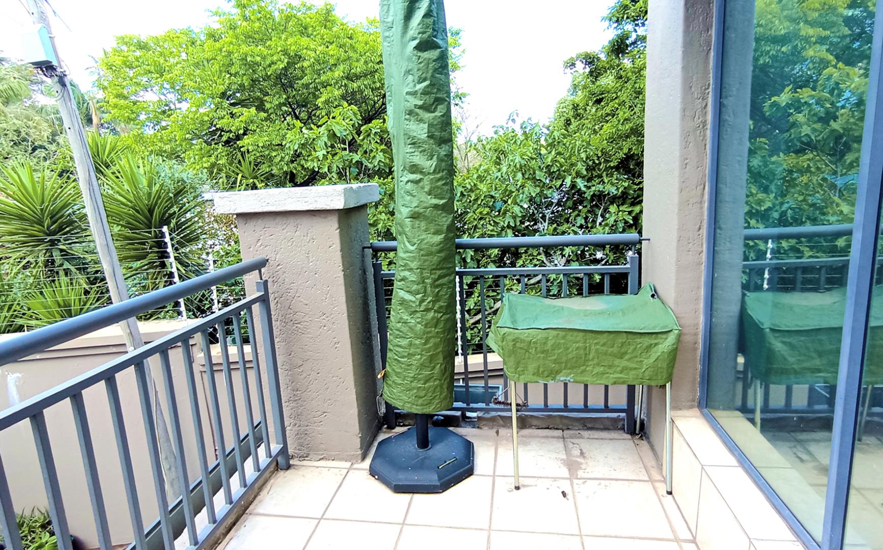 730617_patio4.jpg