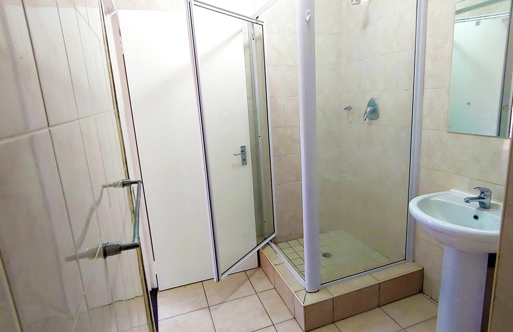 740457_bath6.jpg