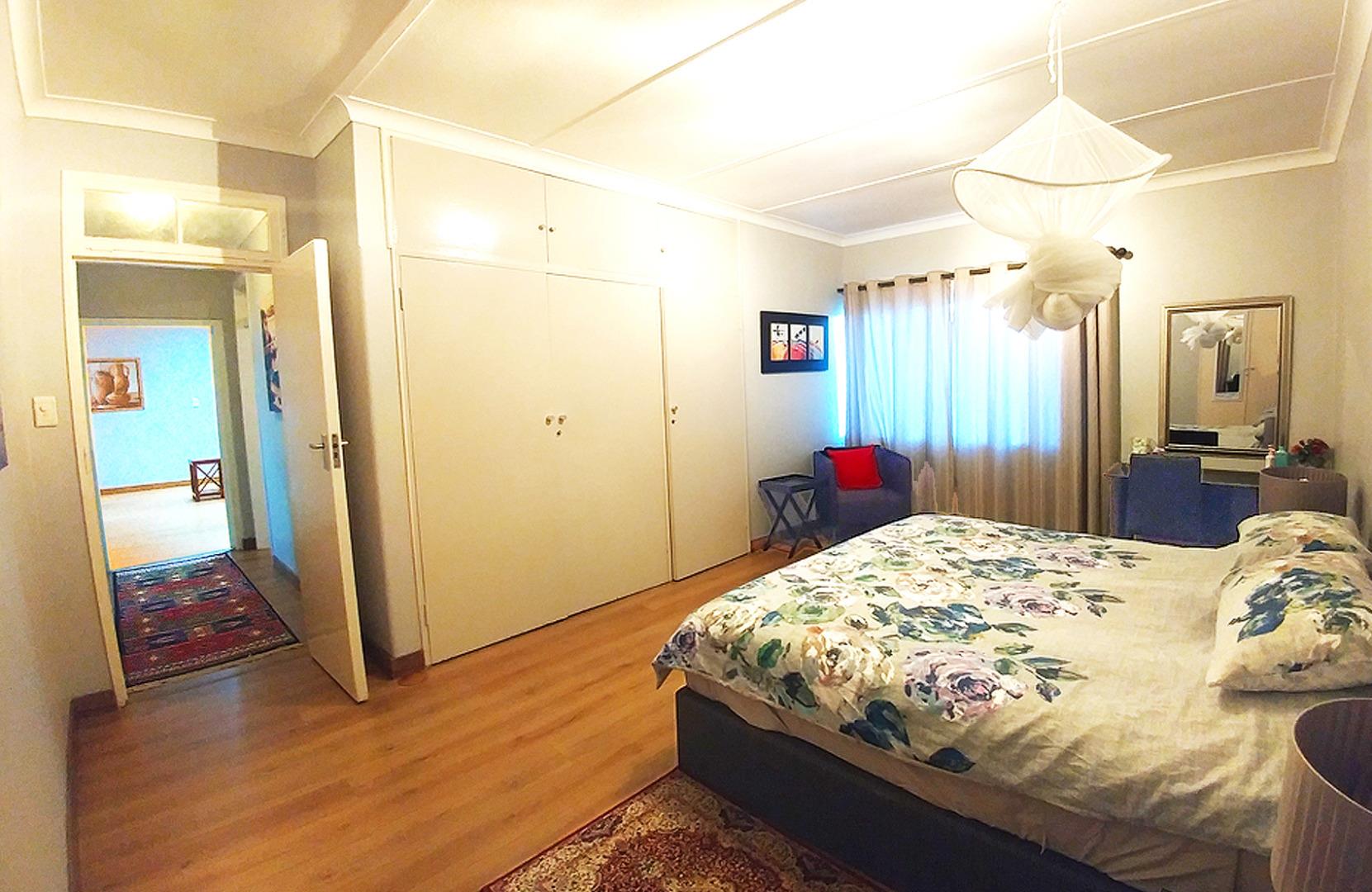 751045_bed_main1.jpg