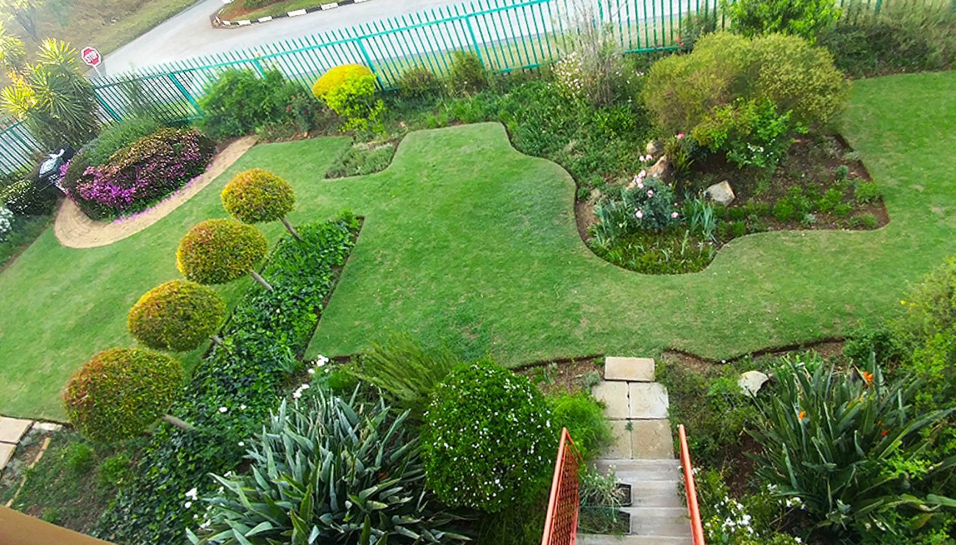 751045_garden_front.jpg