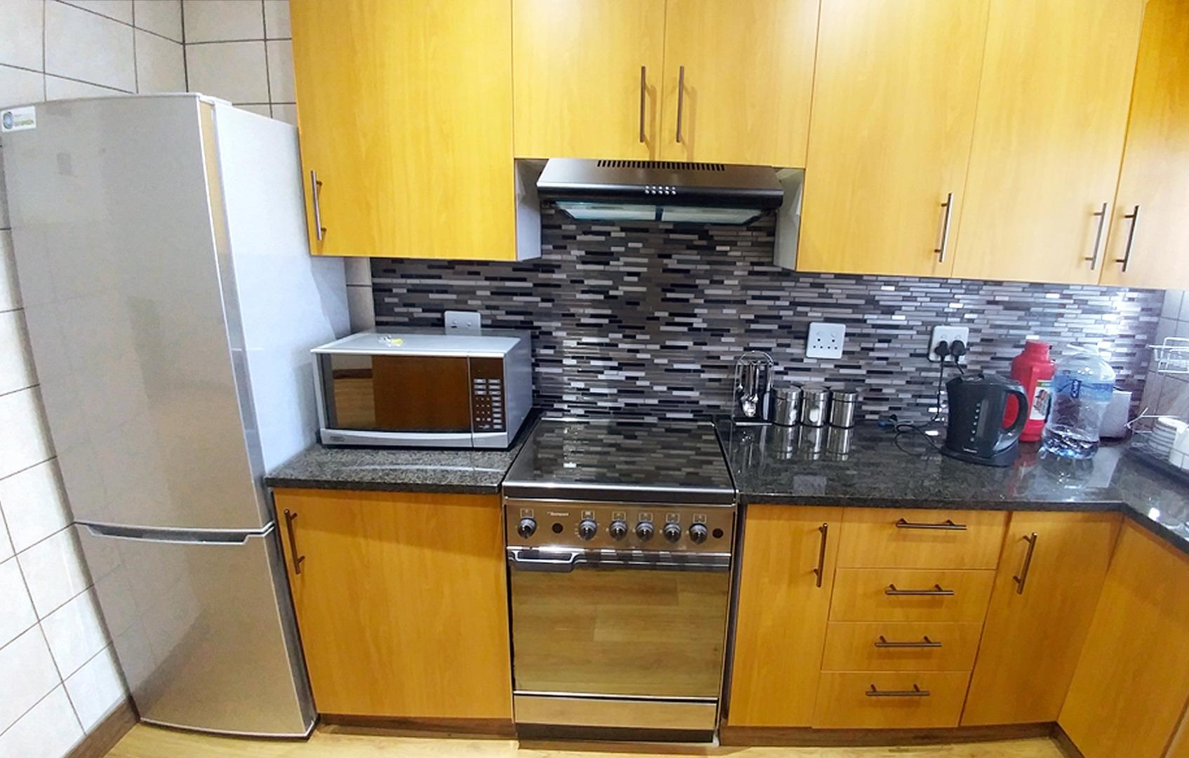751045_kitchen2.jpg