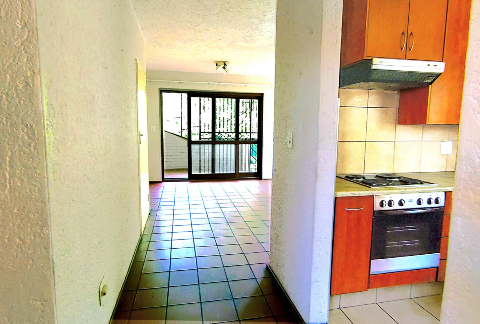 751543_hallway2.jpg