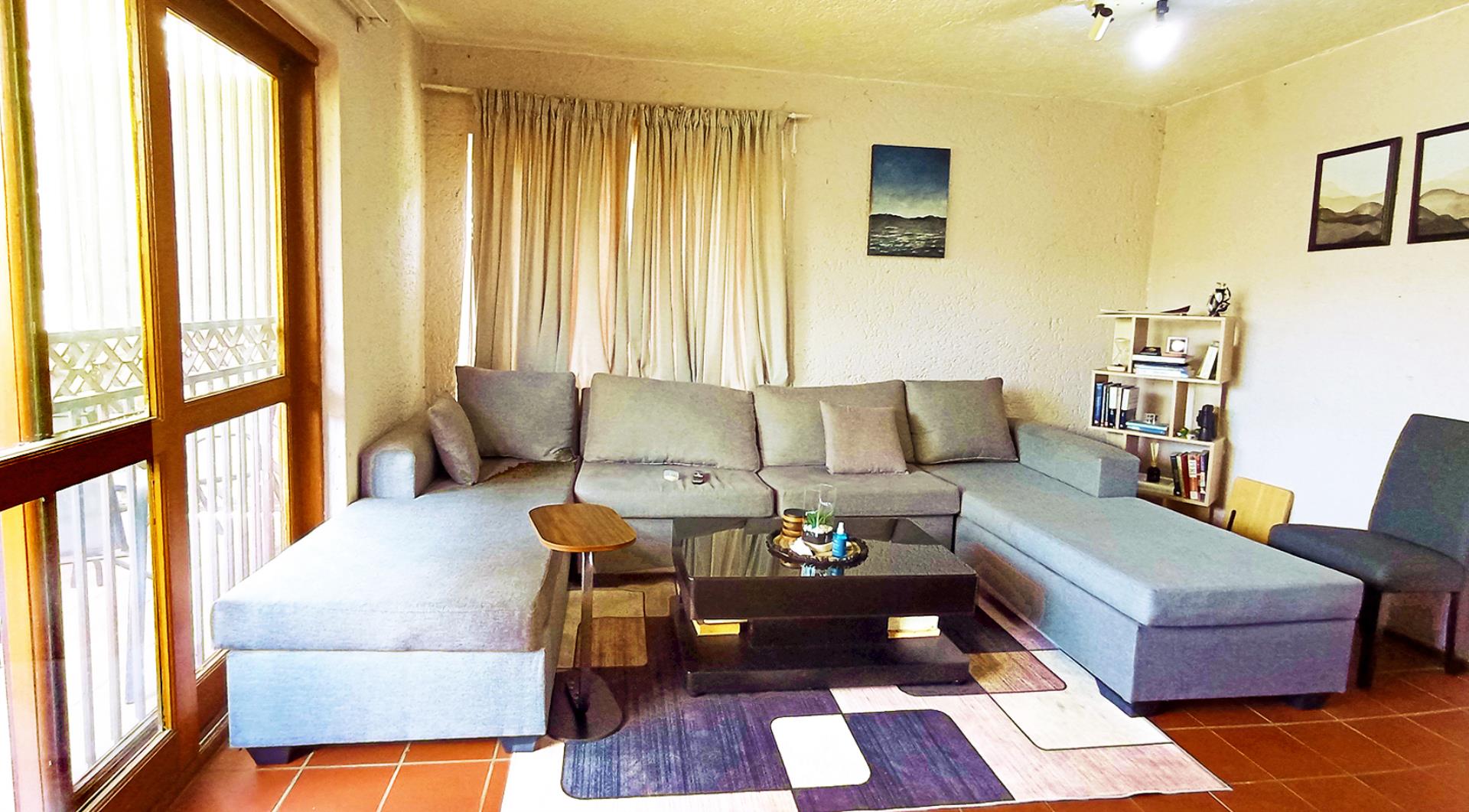 751543_lounge1.jpg