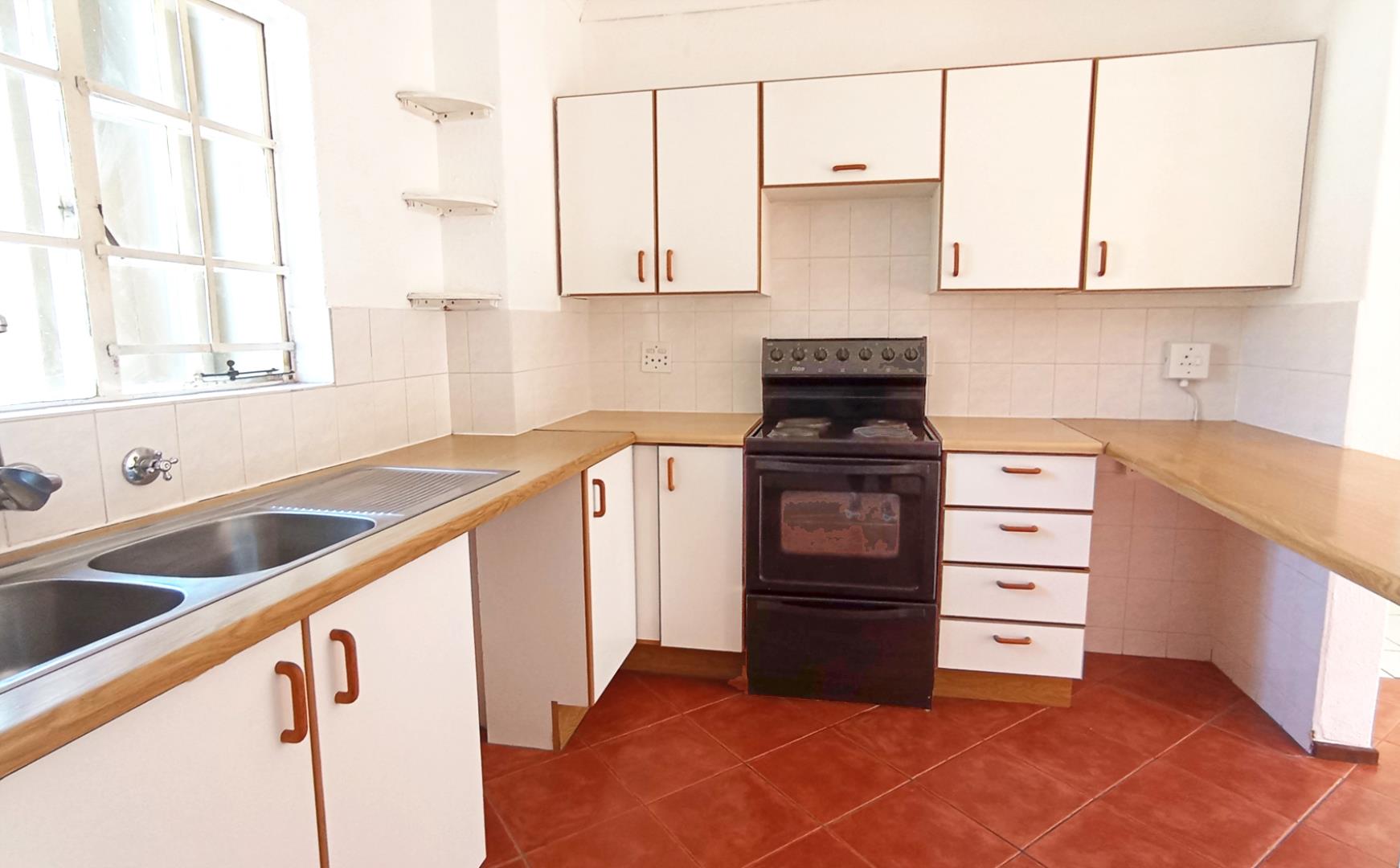 753670_kitchen1.jpg