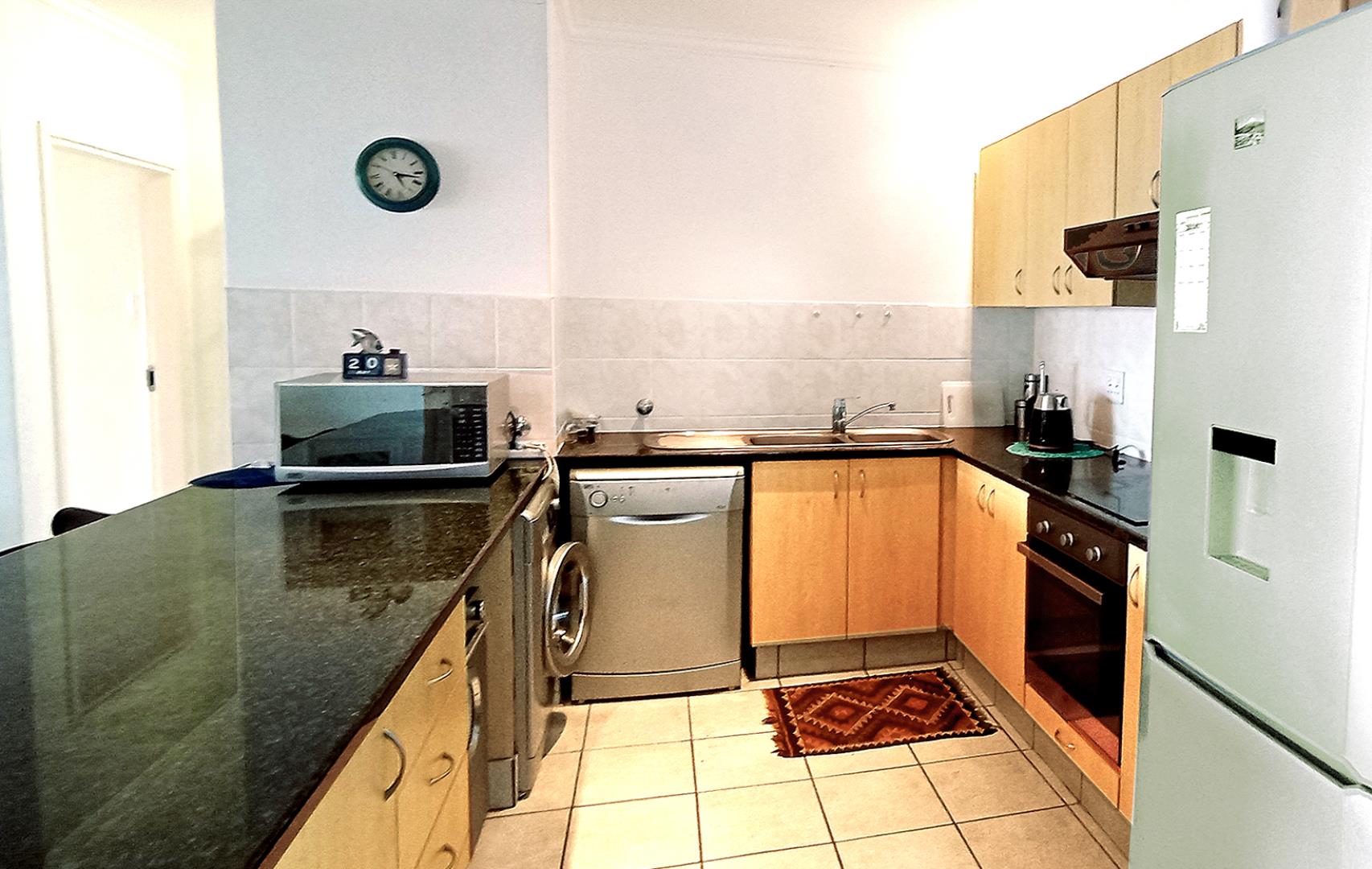 755357_kitchen2.jpg