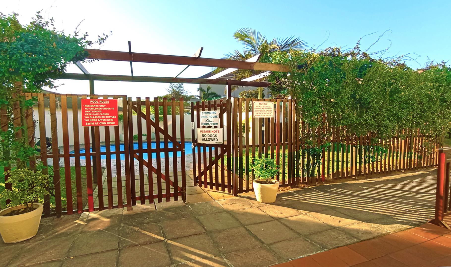 755357_pool1.jpg