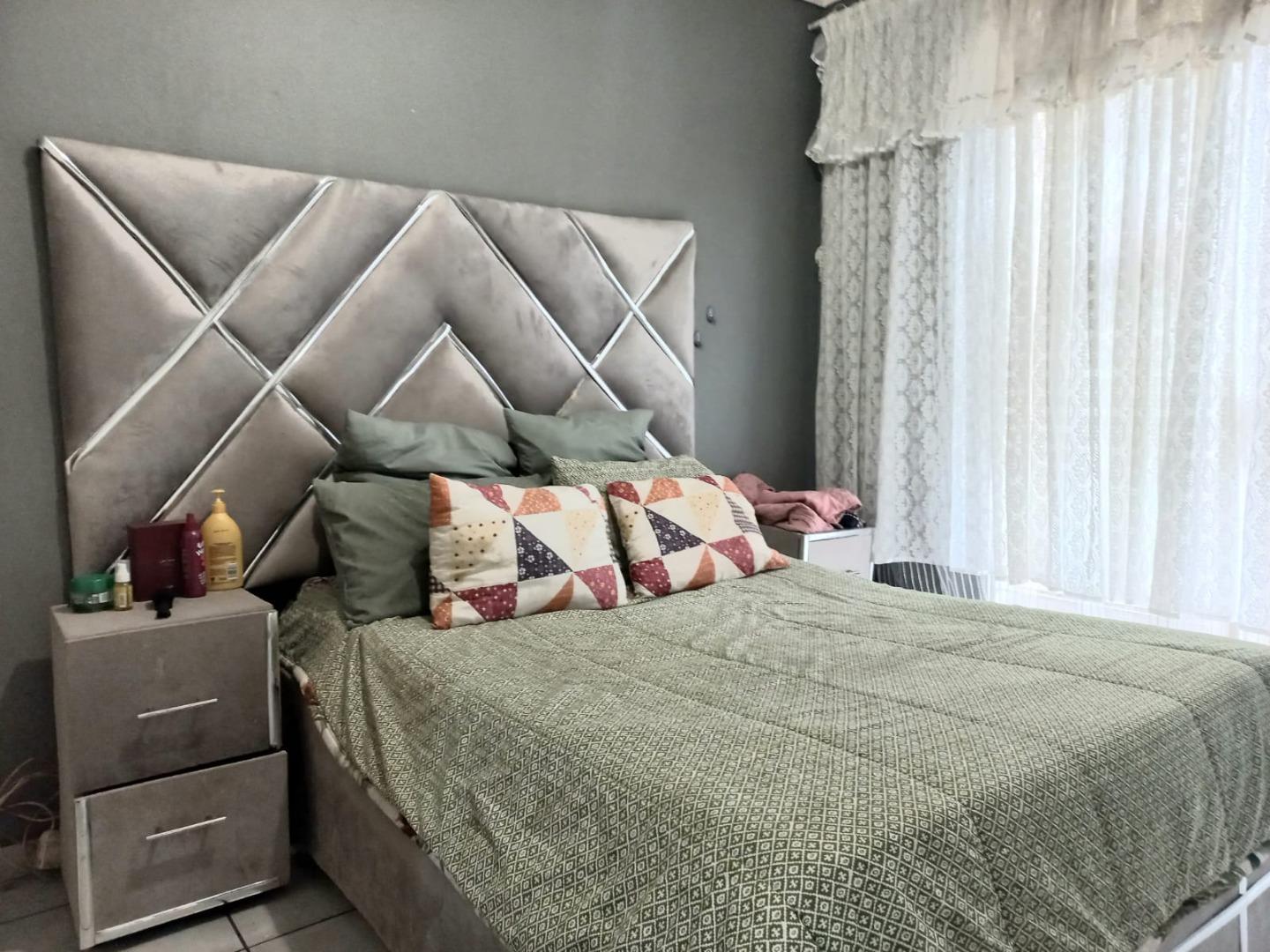 1 Bedroom Apartment for Sale - Gauteng