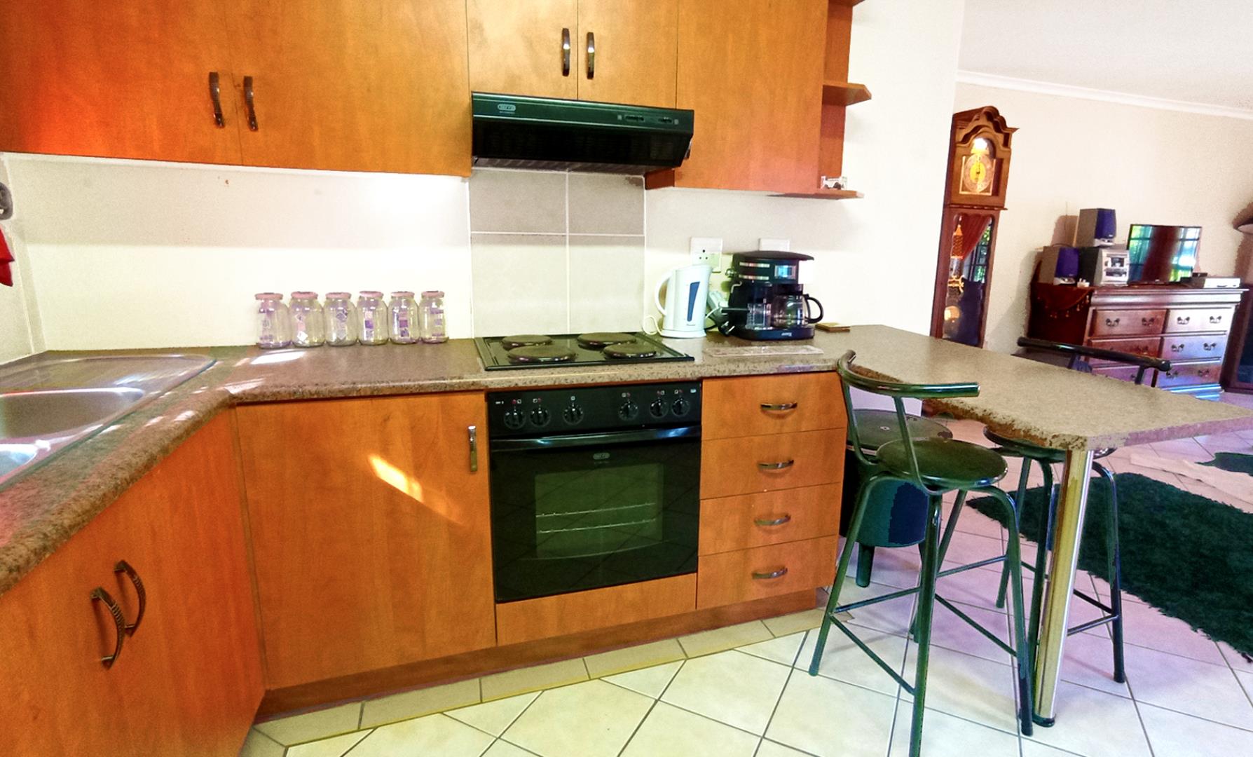 766271_kitchen2.jpg