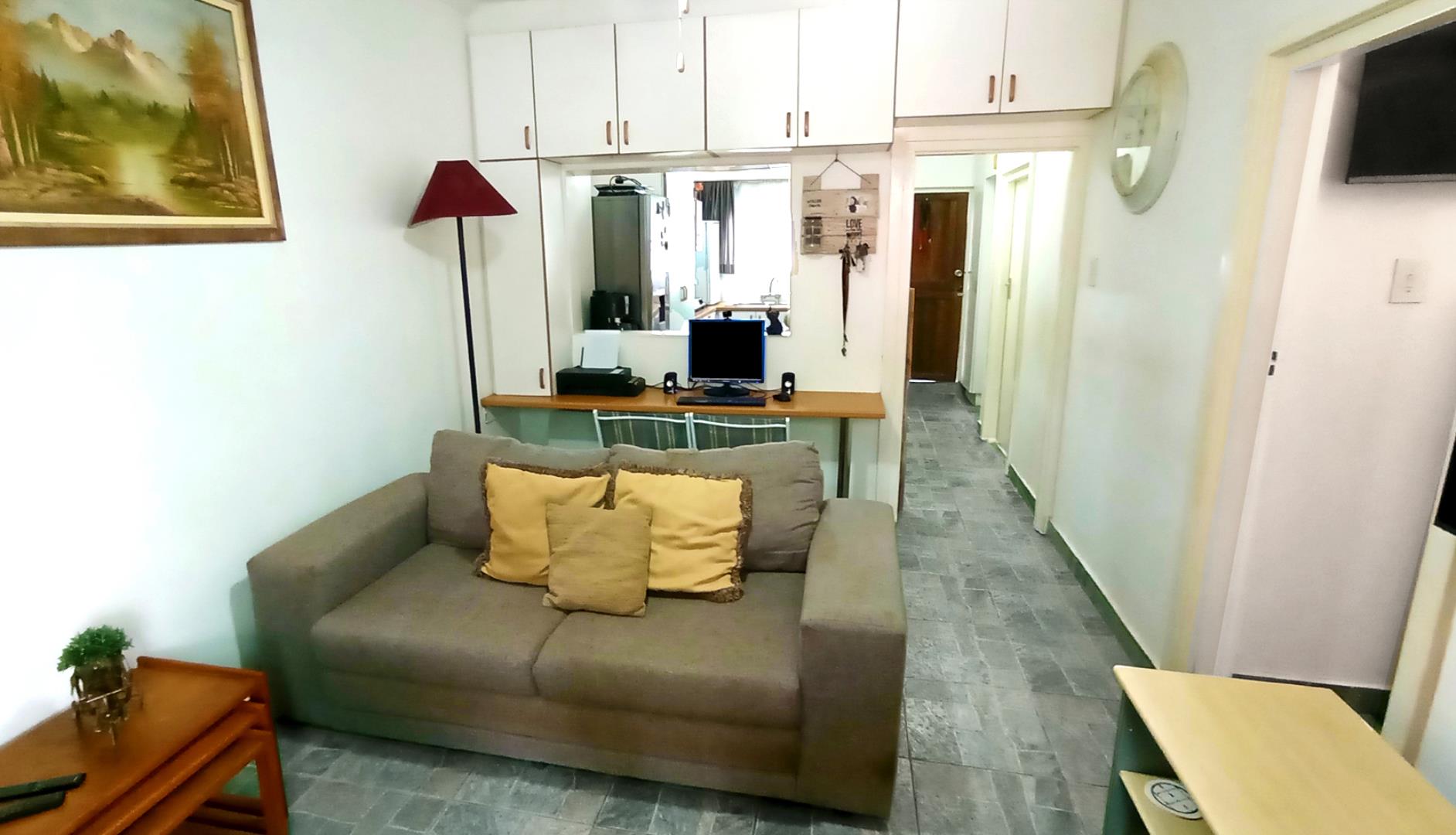 766394_lounge2.jpg