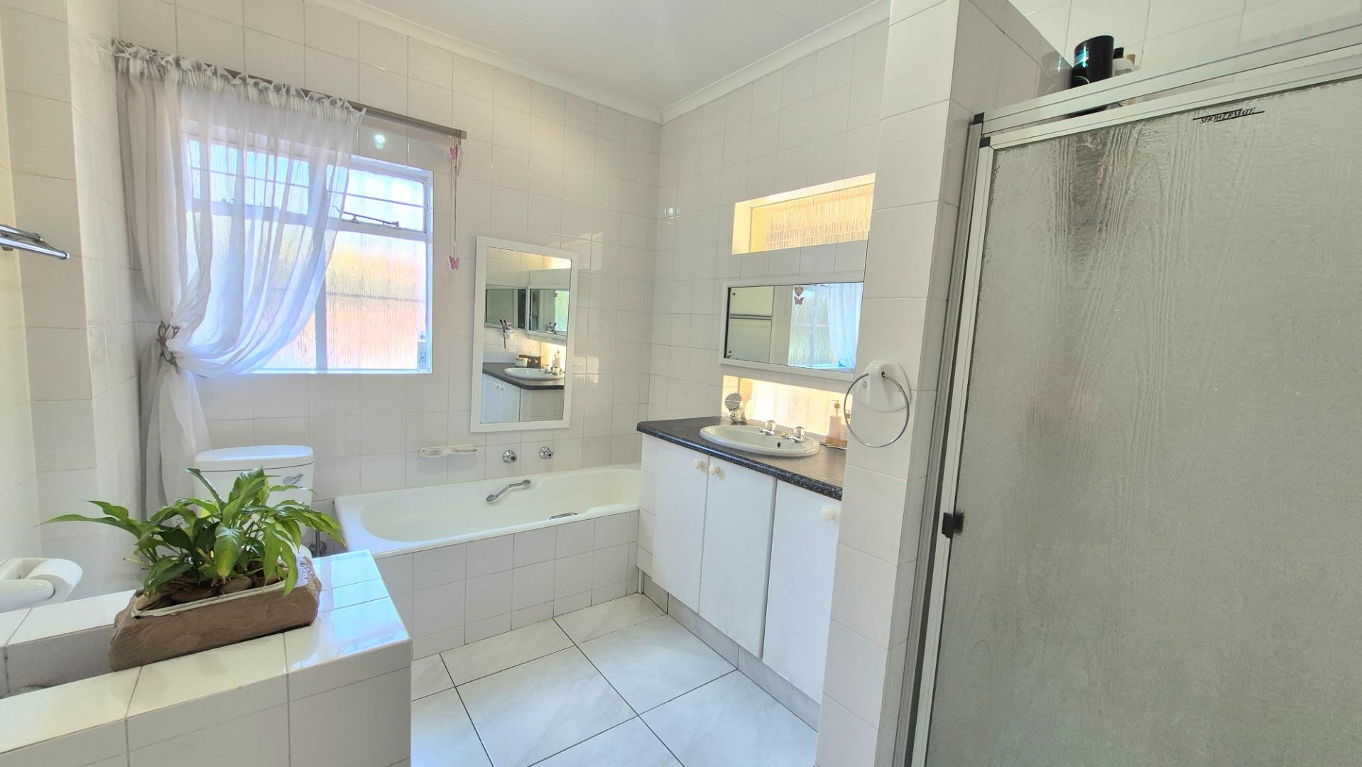 766426_Hoof_badkamer.jpg