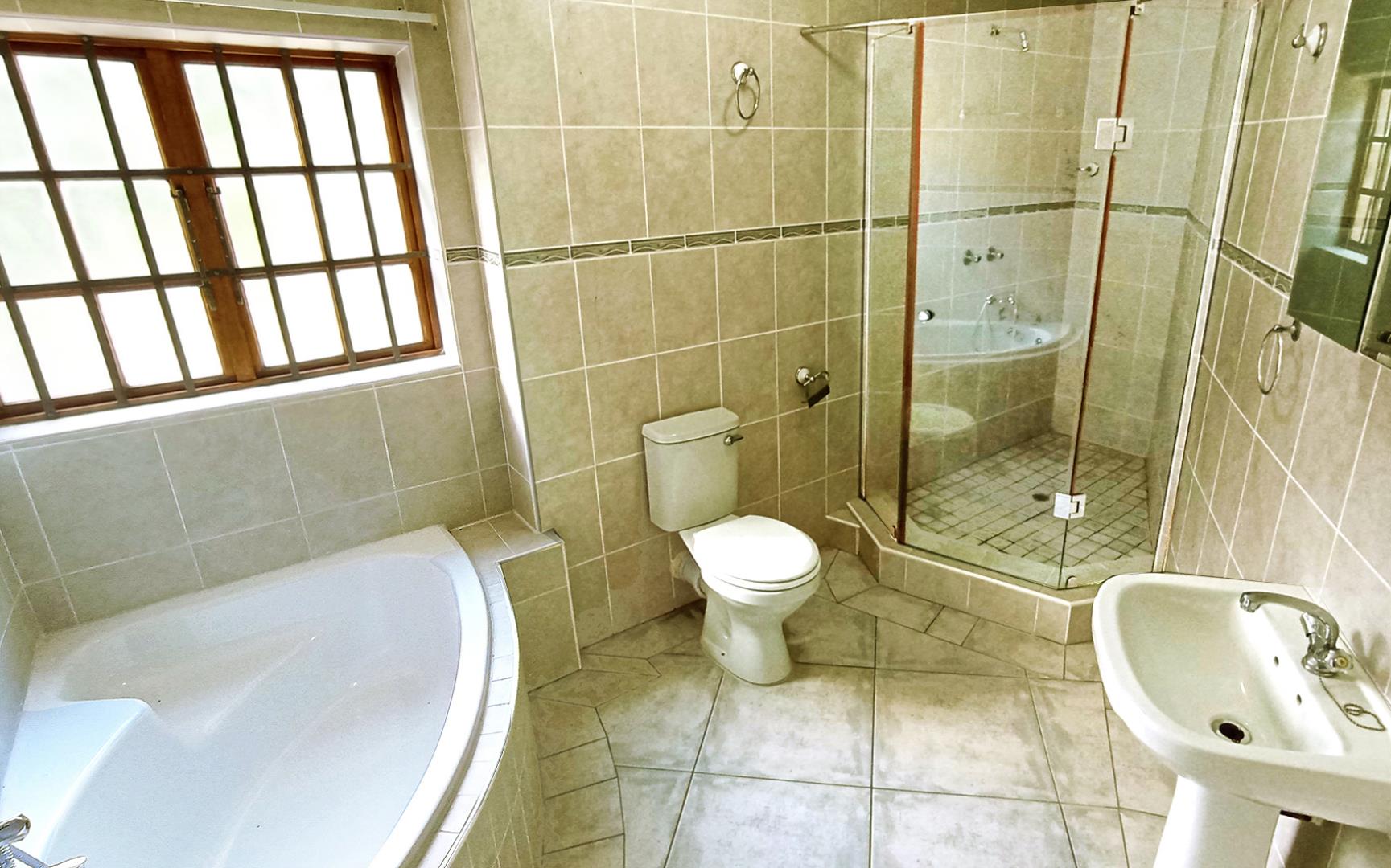 768779_bath7.jpg