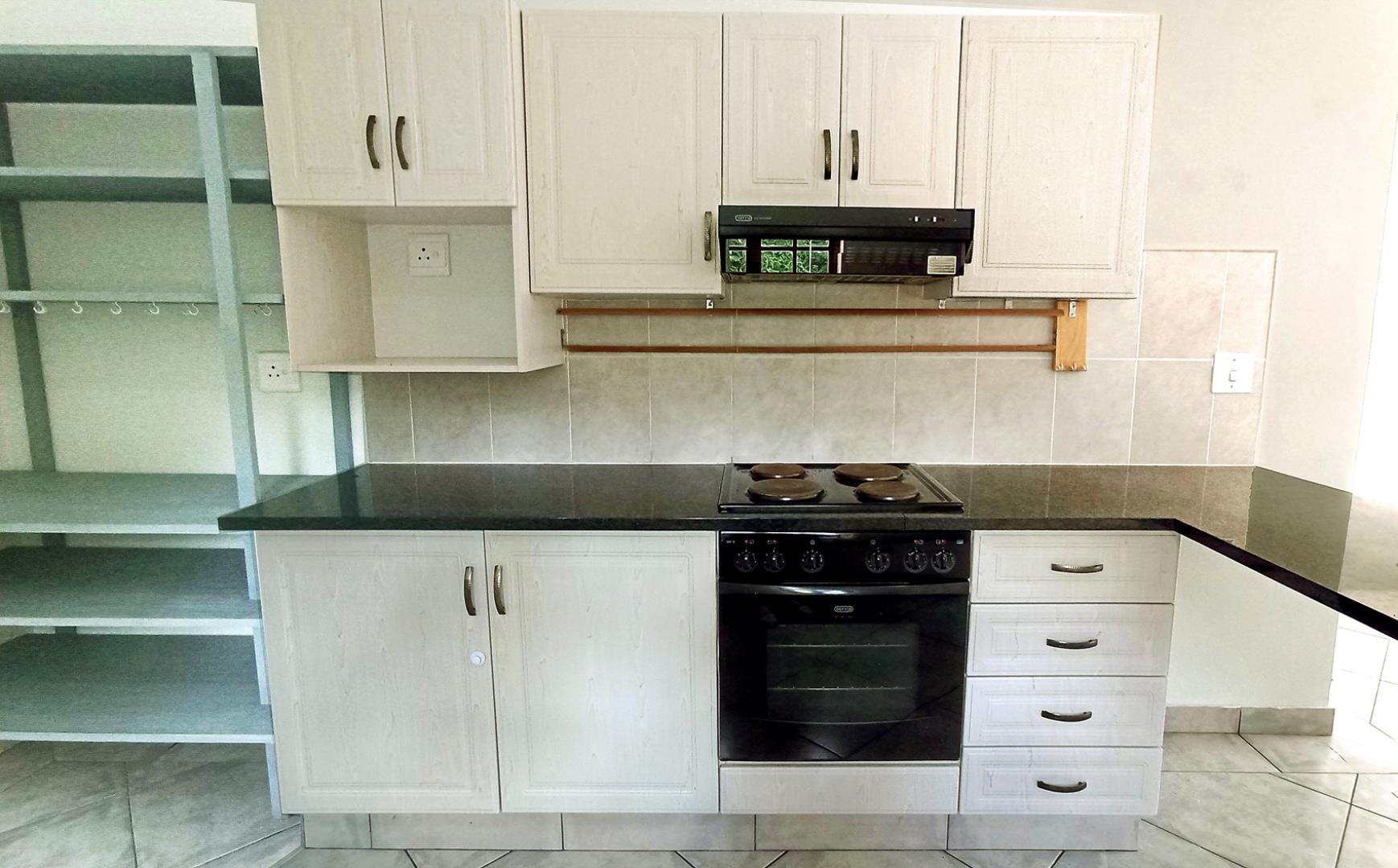 768779_kitchen2.jpg