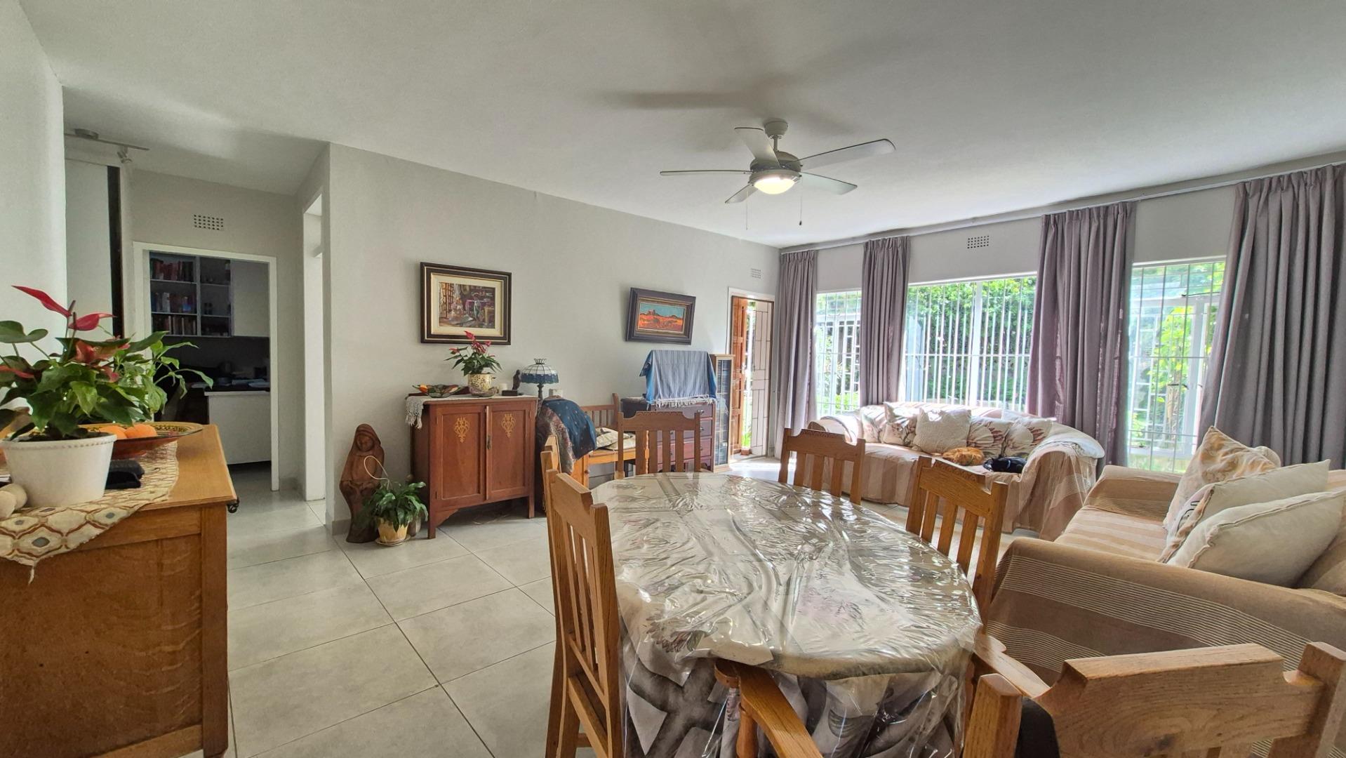 768801_765288_Eetkamer_en_Sitkamer_1.jpg