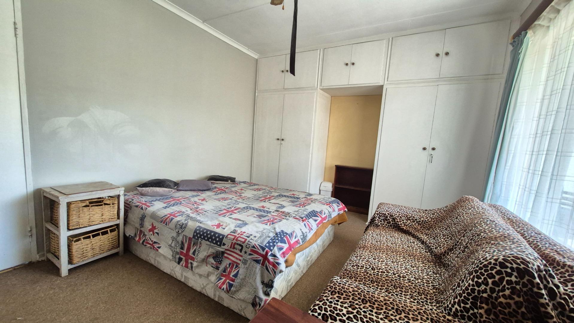 768802_765287_Hoofslaapkamer_5.jpg