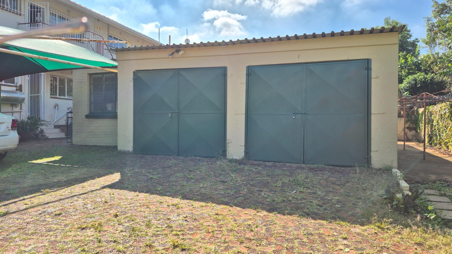 768802_765287_Twee_garages.jpg