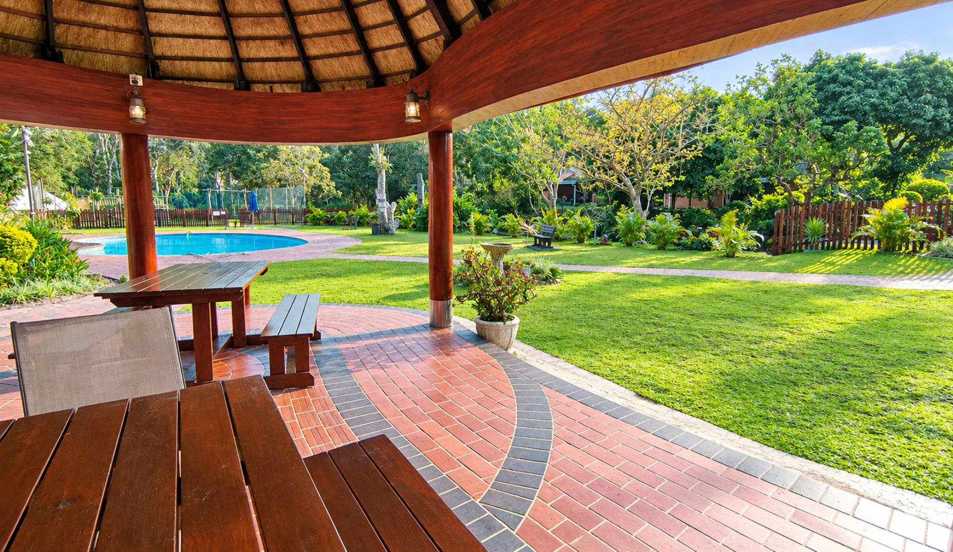 769242_pool_lapa1.jpg