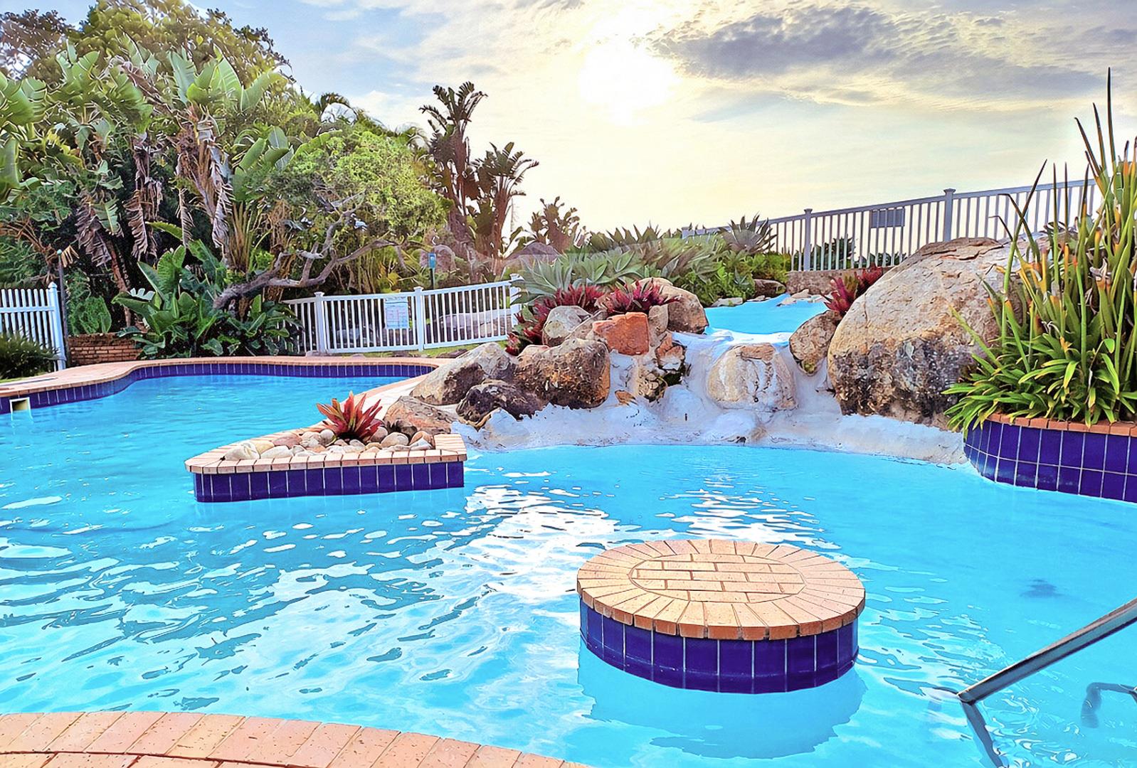 769512_pool.jpg